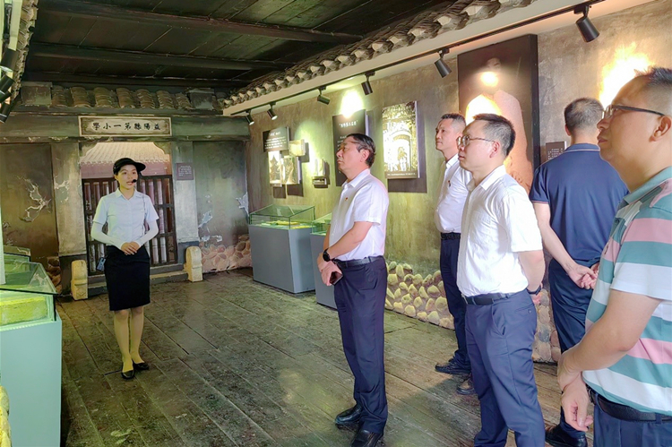 五支部运动3_副本1.jpg 五支部运动3_副本1.jpg